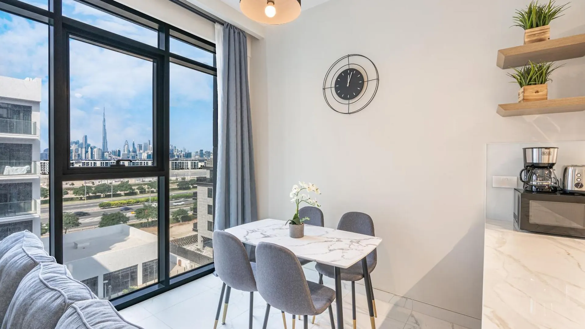 Bright & Modern Home With Burj Khalifa Views Dubai United Arab Emirates