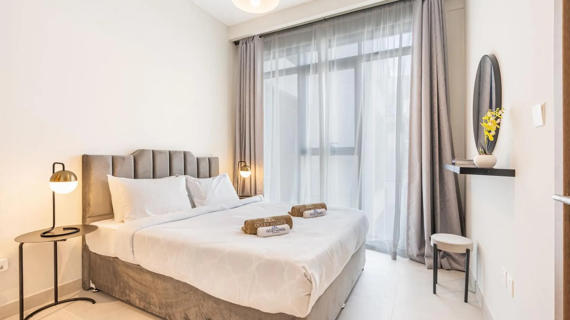 Bright & Modern Home With Burj Khalifa Views Dubai Apartment